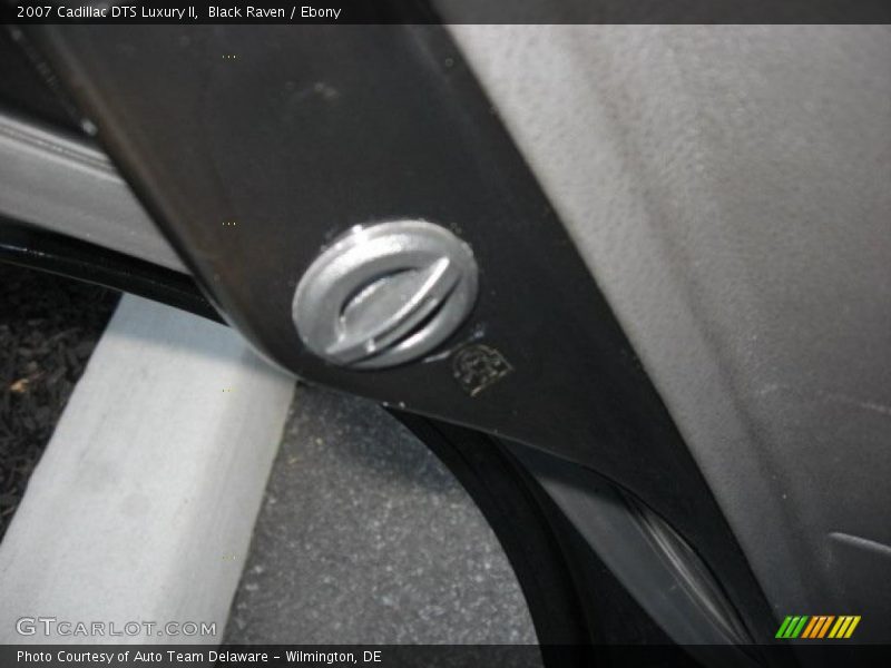 Black Raven / Ebony 2007 Cadillac DTS Luxury II