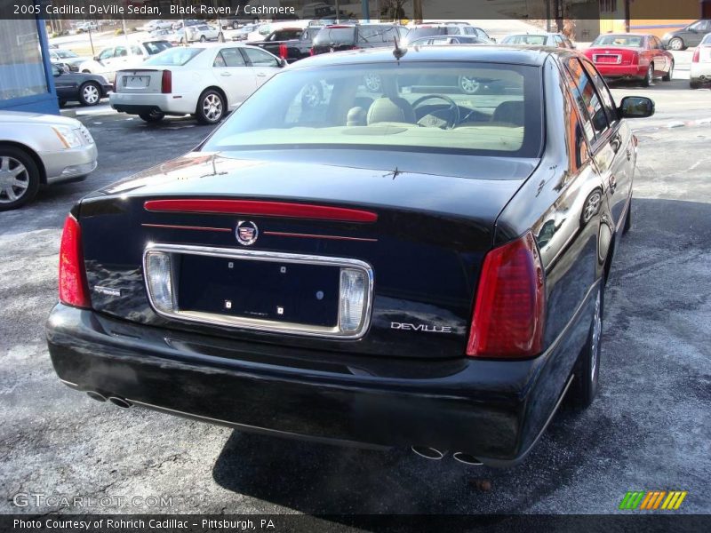 Black Raven / Cashmere 2005 Cadillac DeVille Sedan