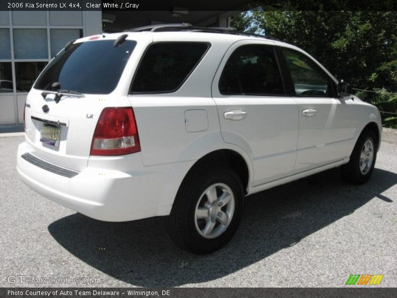 Clear White / Gray 2006 Kia Sorento LX 4x4