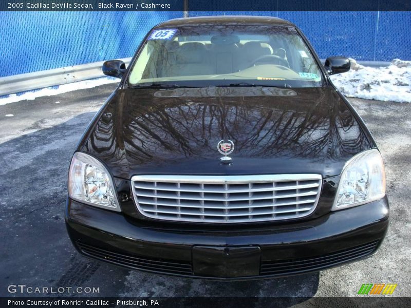 Black Raven / Cashmere 2005 Cadillac DeVille Sedan