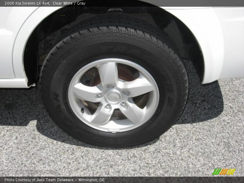Clear White / Gray 2006 Kia Sorento LX 4x4