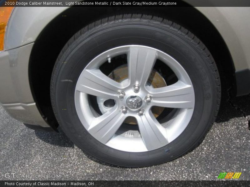 Light Sandstone Metallic / Dark Slate Gray/Medium Graystone 2010 Dodge Caliber Mainstreet