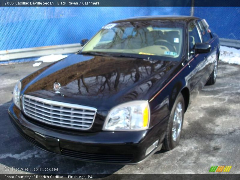 Black Raven / Cashmere 2005 Cadillac DeVille Sedan