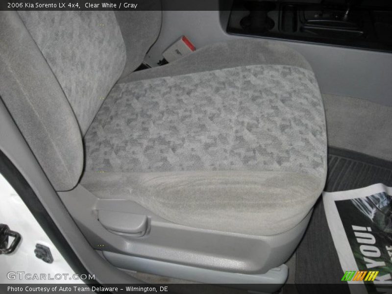 Clear White / Gray 2006 Kia Sorento LX 4x4
