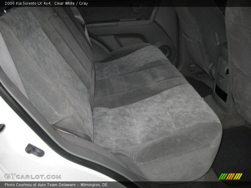 Clear White / Gray 2006 Kia Sorento LX 4x4
