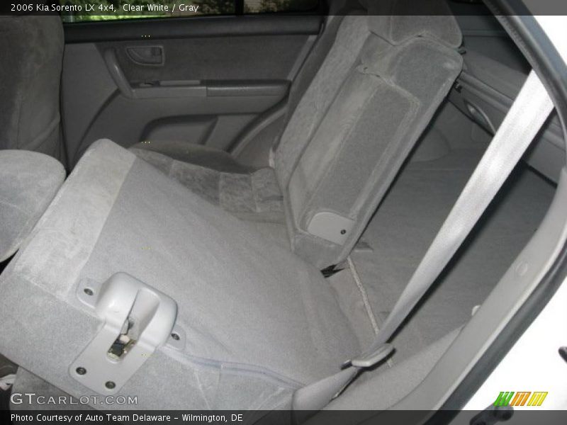 Clear White / Gray 2006 Kia Sorento LX 4x4