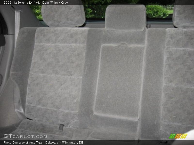 Clear White / Gray 2006 Kia Sorento LX 4x4