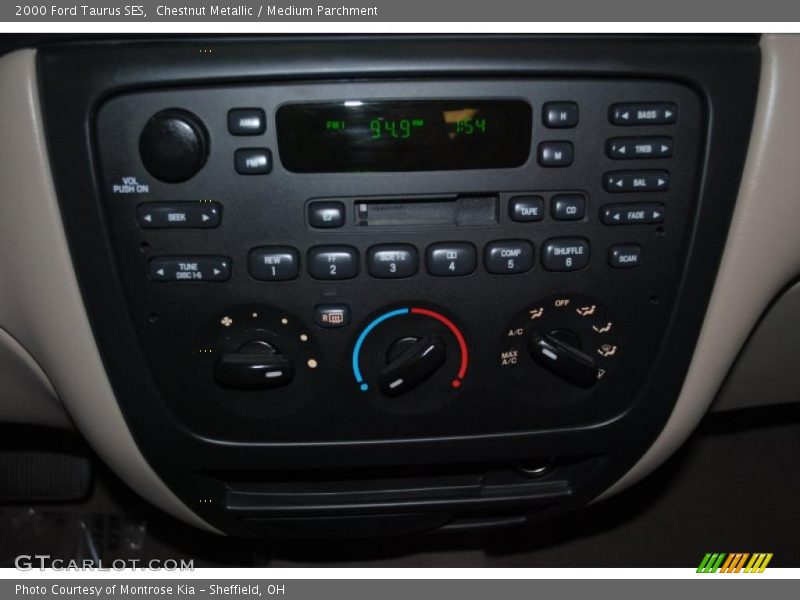 Chestnut Metallic / Medium Parchment 2000 Ford Taurus SES