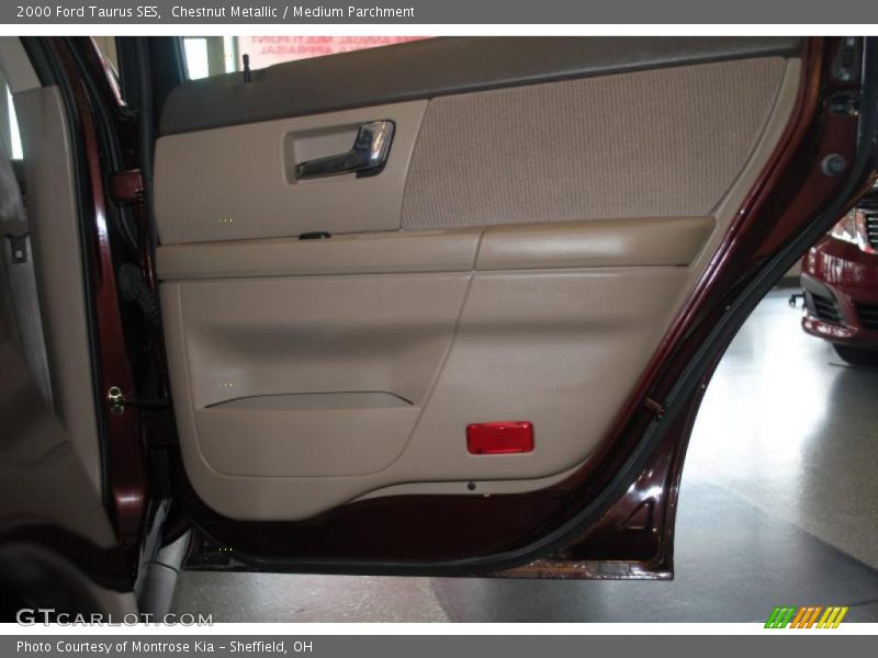 Chestnut Metallic / Medium Parchment 2000 Ford Taurus SES