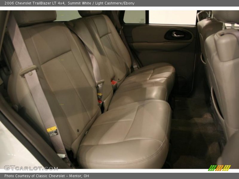 Summit White / Light Cashmere/Ebony 2006 Chevrolet TrailBlazer LT 4x4