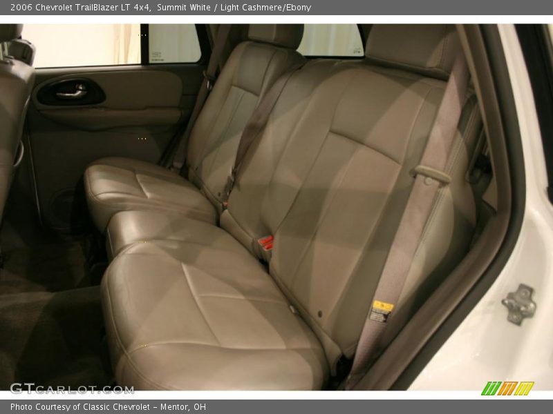 Summit White / Light Cashmere/Ebony 2006 Chevrolet TrailBlazer LT 4x4