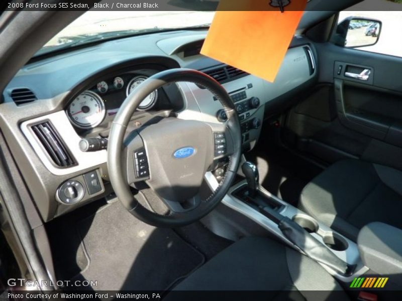 Black / Charcoal Black 2008 Ford Focus SES Sedan