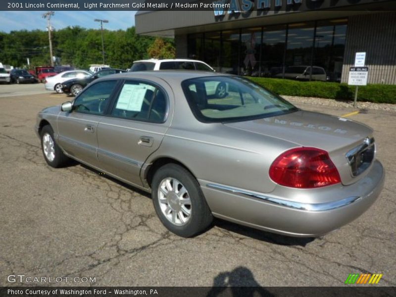 Light Parchment Gold Metallic / Medium Parchment 2001 Lincoln Continental