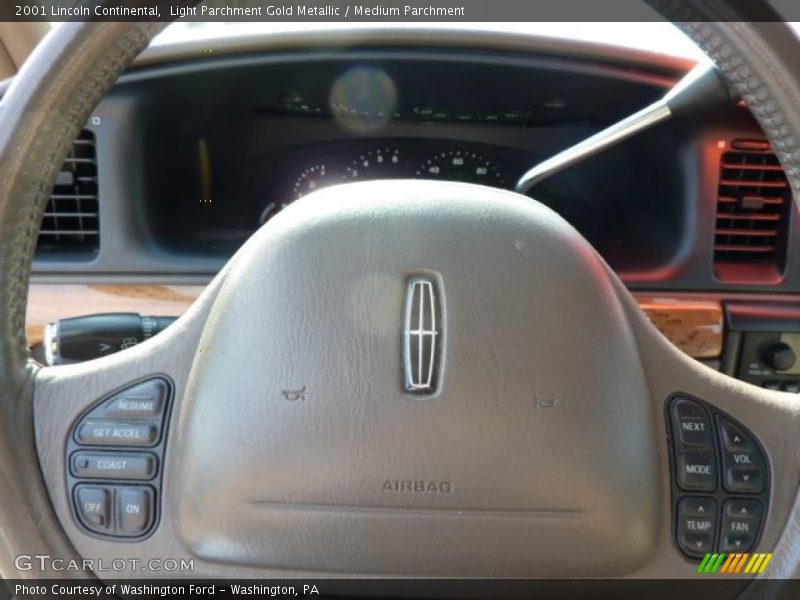 Light Parchment Gold Metallic / Medium Parchment 2001 Lincoln Continental