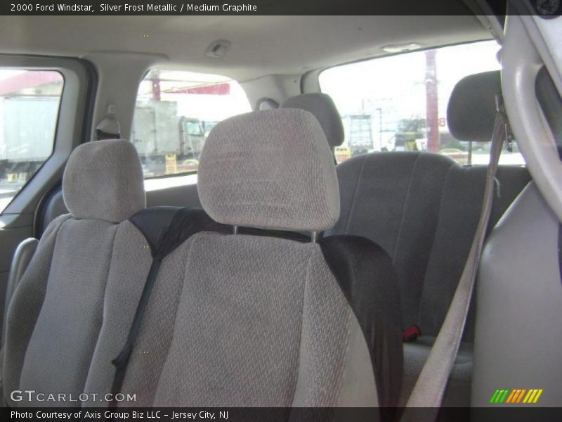 Silver Frost Metallic / Medium Graphite 2000 Ford Windstar
