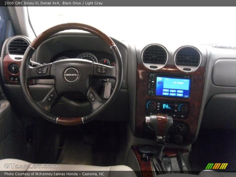 Black Onyx / Light Gray 2006 GMC Envoy XL Denali 4x4