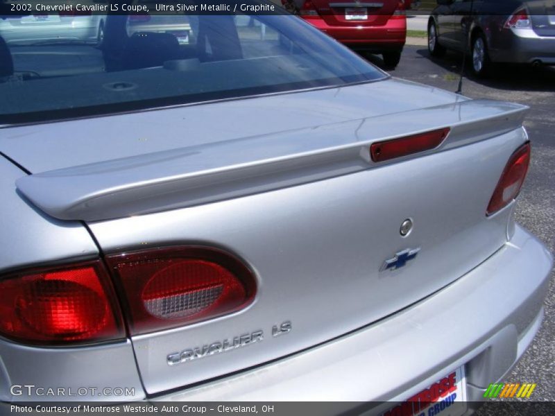 Ultra Silver Metallic / Graphite 2002 Chevrolet Cavalier LS Coupe