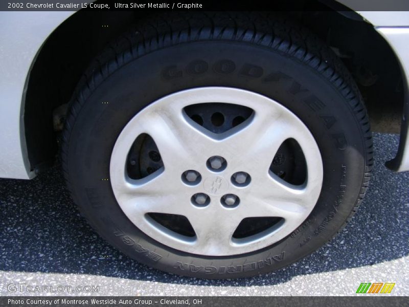 Ultra Silver Metallic / Graphite 2002 Chevrolet Cavalier LS Coupe
