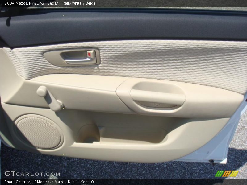 Rally White / Beige 2004 Mazda MAZDA3 i Sedan