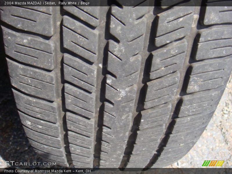 Rally White / Beige 2004 Mazda MAZDA3 i Sedan
