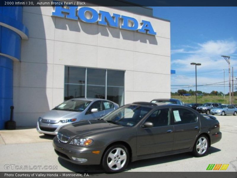 Autumn Bronze Pearl / Black 2000 Infiniti I 30