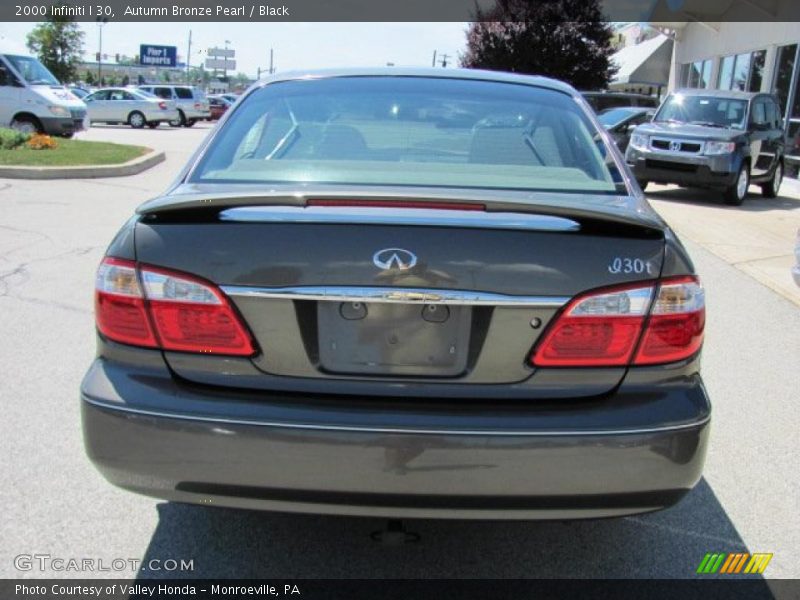 Autumn Bronze Pearl / Black 2000 Infiniti I 30