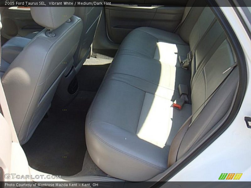 Vibrant White / Medium/Dark Flint 2005 Ford Taurus SEL