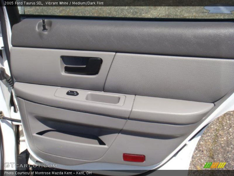 Vibrant White / Medium/Dark Flint 2005 Ford Taurus SEL