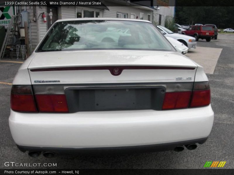 White Diamond / Neutral Shale 1999 Cadillac Seville SLS