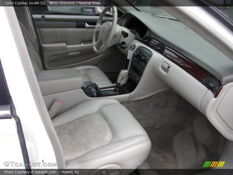 White Diamond / Neutral Shale 1999 Cadillac Seville SLS