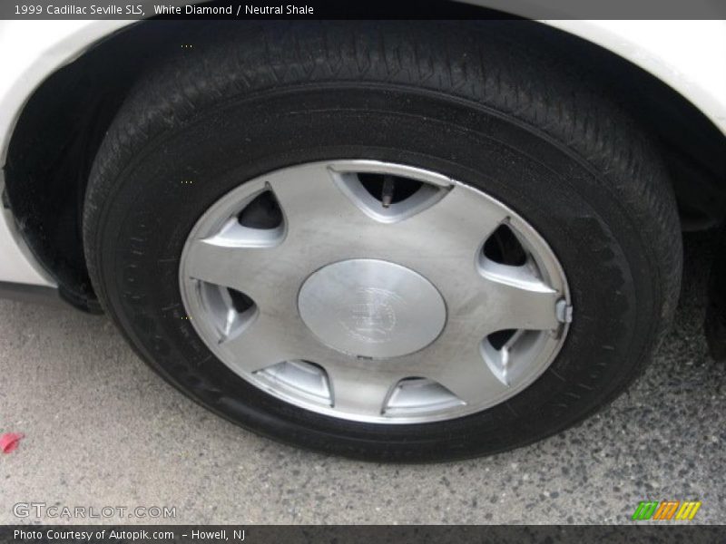 White Diamond / Neutral Shale 1999 Cadillac Seville SLS