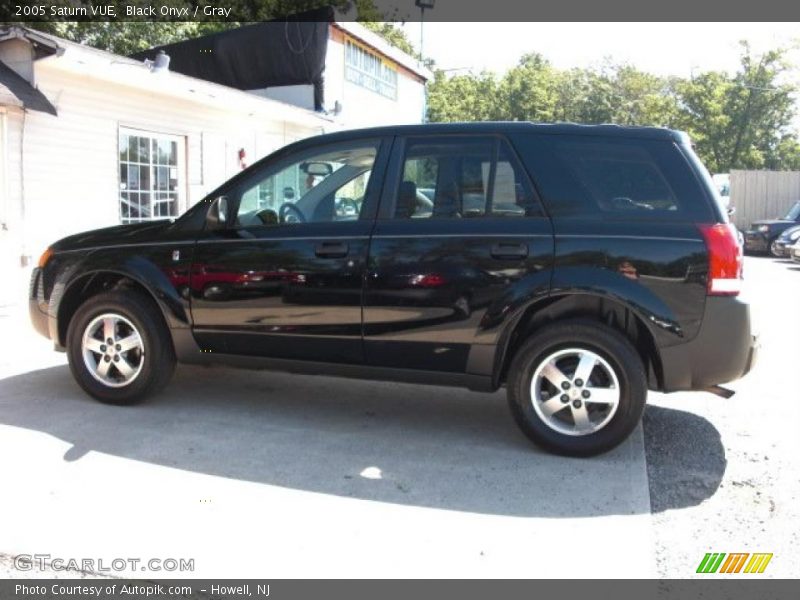 Black Onyx / Gray 2005 Saturn VUE