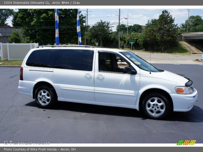 Arctic White / Gray 2004 Oldsmobile Silhouette GL