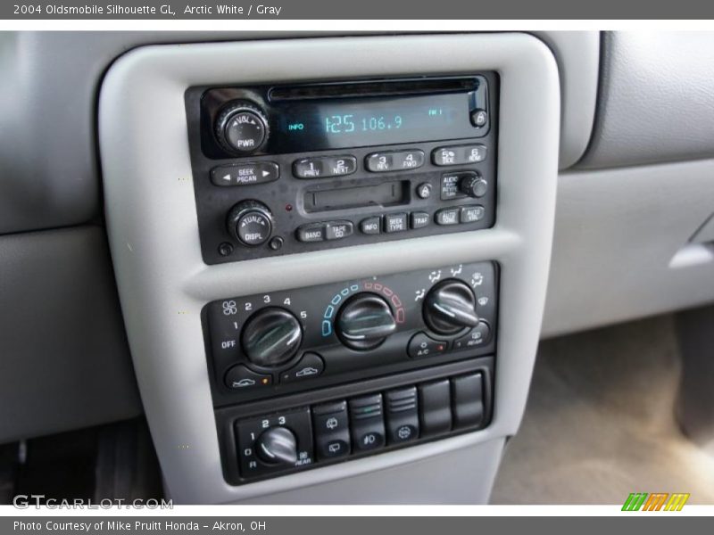 Arctic White / Gray 2004 Oldsmobile Silhouette GL