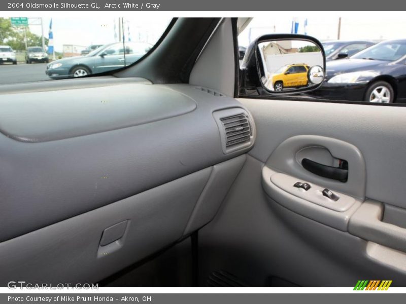 Arctic White / Gray 2004 Oldsmobile Silhouette GL