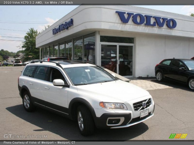 Ice White / Off Black 2010 Volvo XC70 3.2 AWD