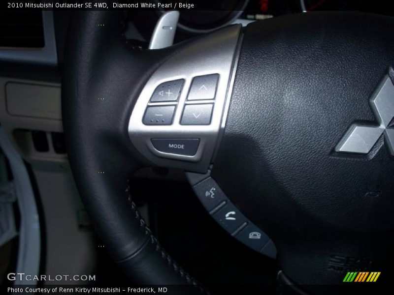 Diamond White Pearl / Beige 2010 Mitsubishi Outlander SE 4WD