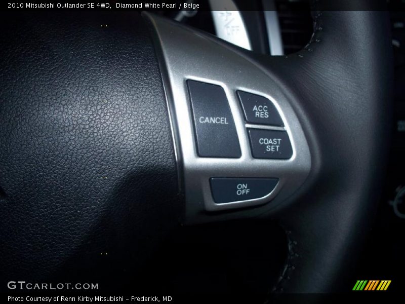 Diamond White Pearl / Beige 2010 Mitsubishi Outlander SE 4WD