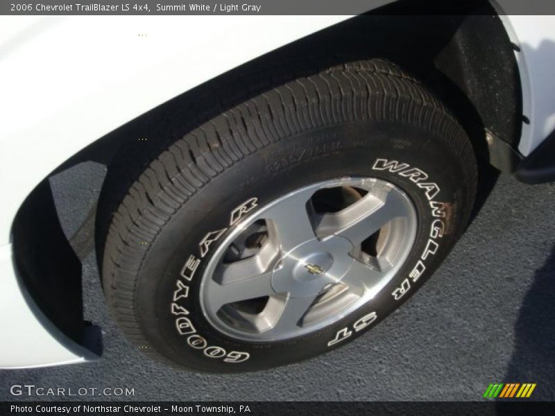 Summit White / Light Gray 2006 Chevrolet TrailBlazer LS 4x4