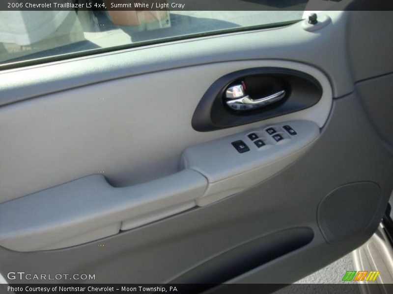 Summit White / Light Gray 2006 Chevrolet TrailBlazer LS 4x4