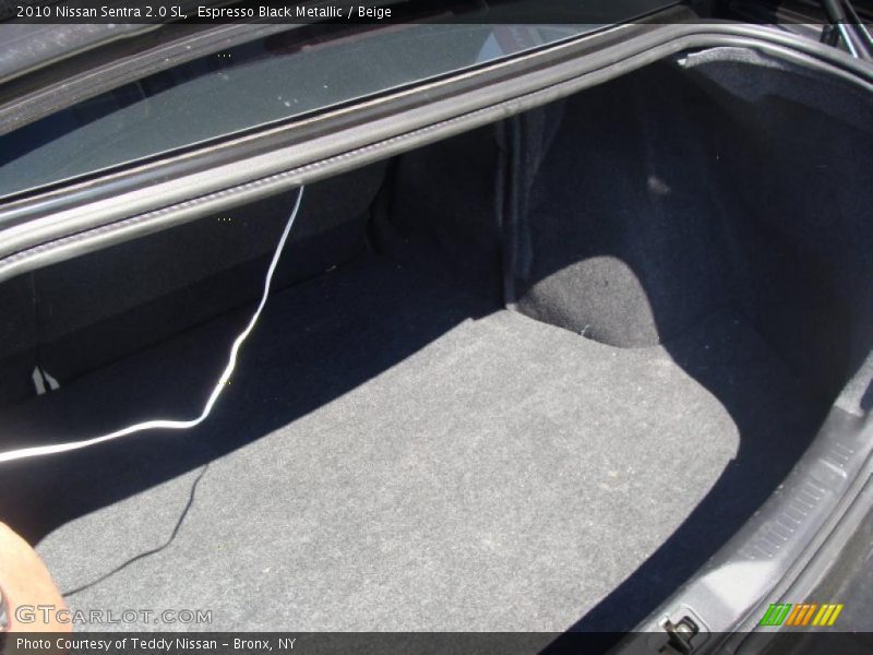 Espresso Black Metallic / Beige 2010 Nissan Sentra 2.0 SL