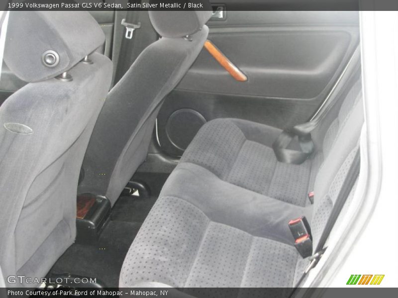 Satin Silver Metallic / Black 1999 Volkswagen Passat GLS V6 Sedan