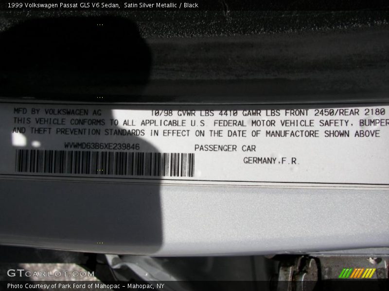 Satin Silver Metallic / Black 1999 Volkswagen Passat GLS V6 Sedan
