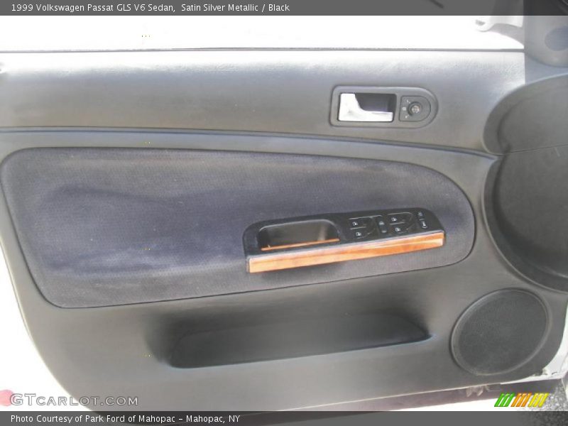 Satin Silver Metallic / Black 1999 Volkswagen Passat GLS V6 Sedan