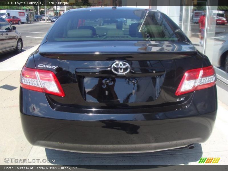 Black / Bisque 2010 Toyota Camry LE