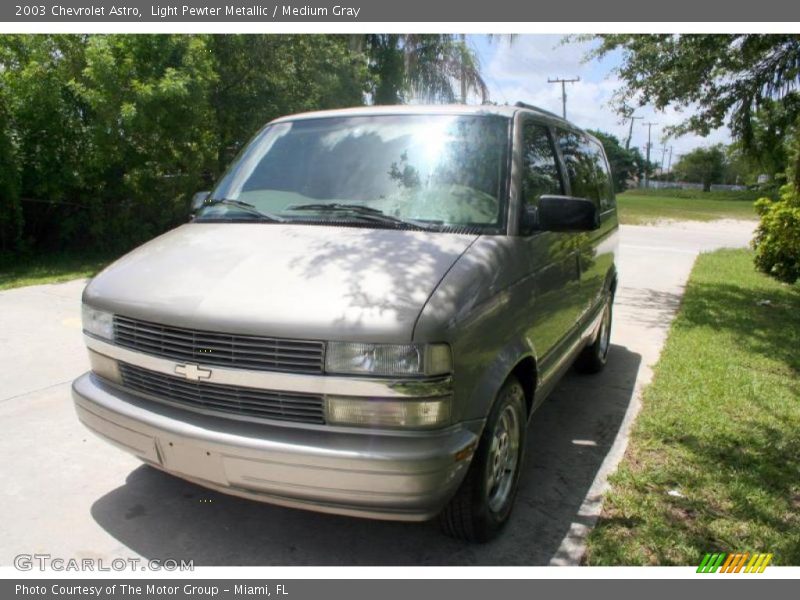 Light Pewter Metallic / Medium Gray 2003 Chevrolet Astro
