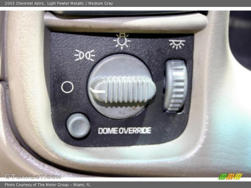 Light Pewter Metallic / Medium Gray 2003 Chevrolet Astro