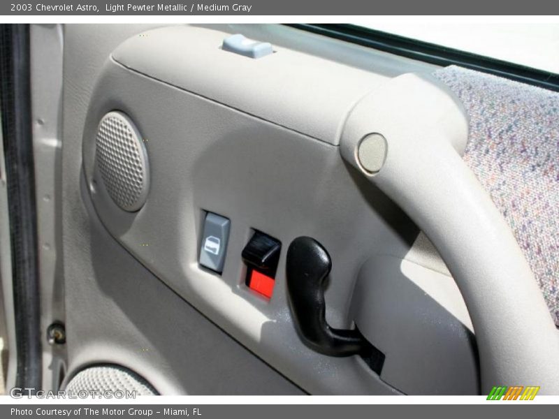 Light Pewter Metallic / Medium Gray 2003 Chevrolet Astro