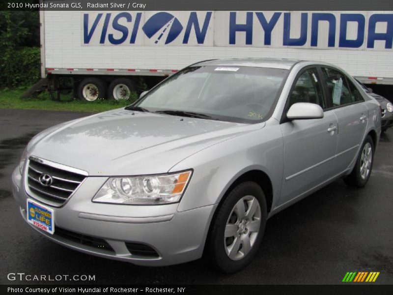 Radiant Silver / Gray 2010 Hyundai Sonata GLS