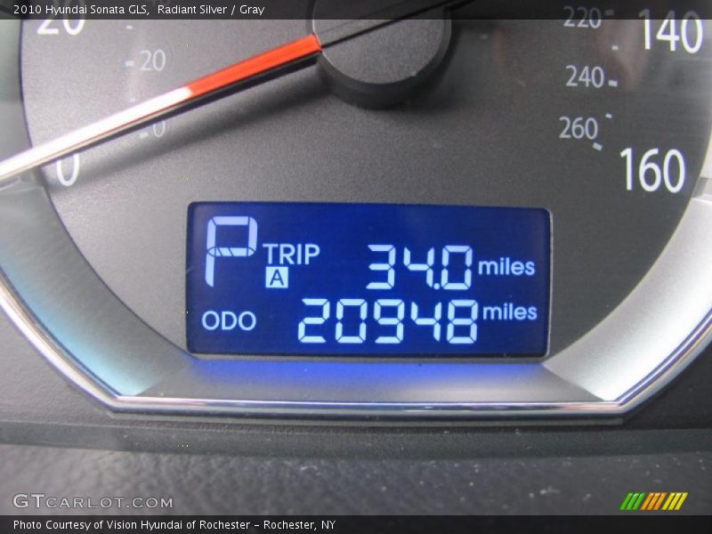 Radiant Silver / Gray 2010 Hyundai Sonata GLS